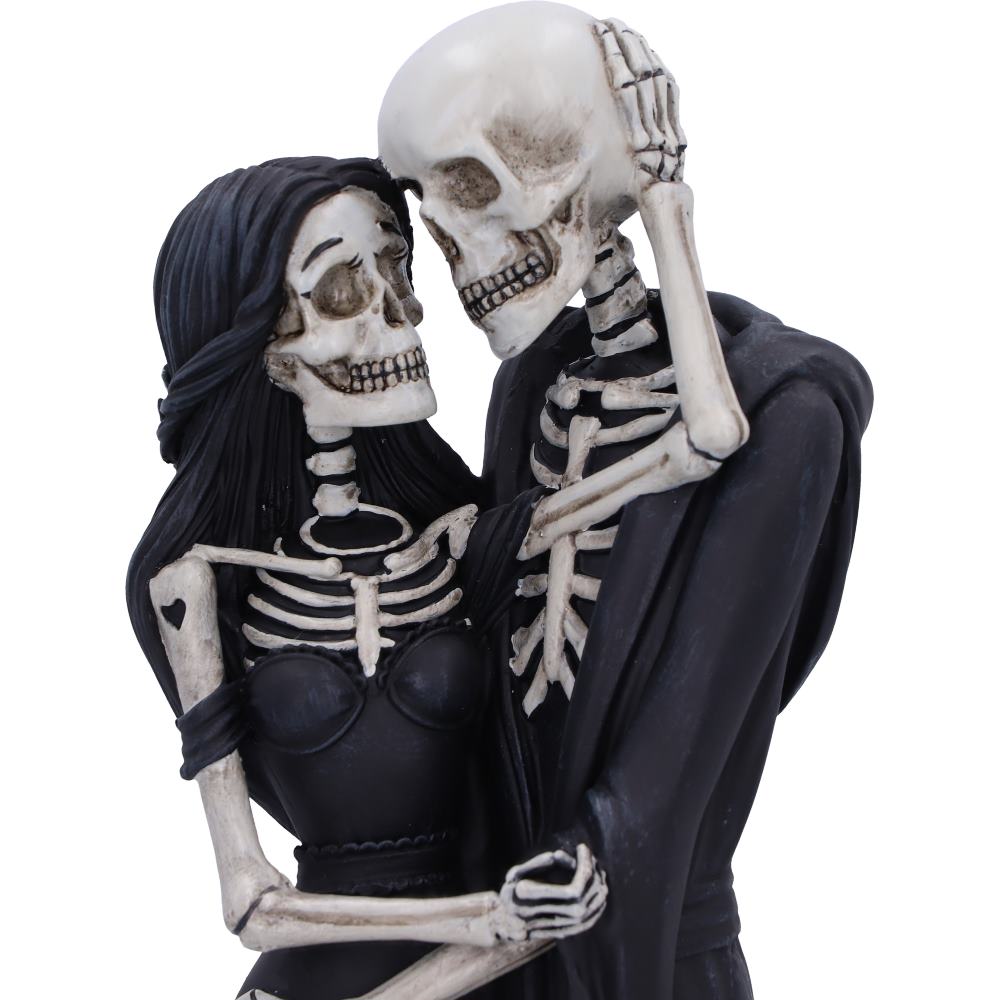 Eternal Embrace  24cm