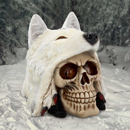 Night Wolf  15.6 cm